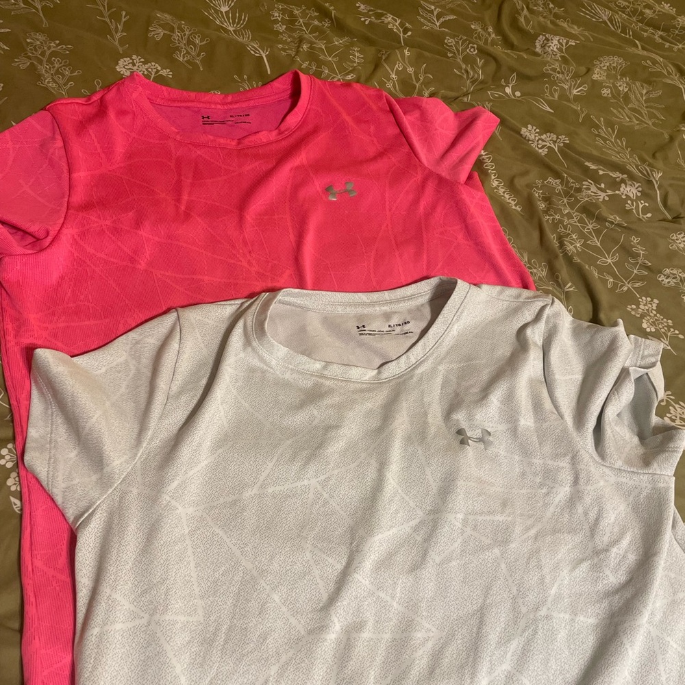 Under armor women’s XL  Bright Pink and grey Tees- set of 2